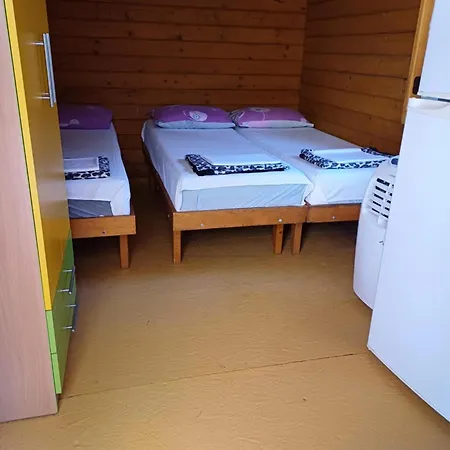 V Alloggio in famiglia Pakoštane